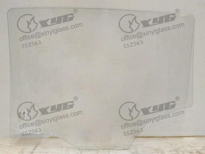 Lateral trasero (puerta) LDV-T60 RD/RH